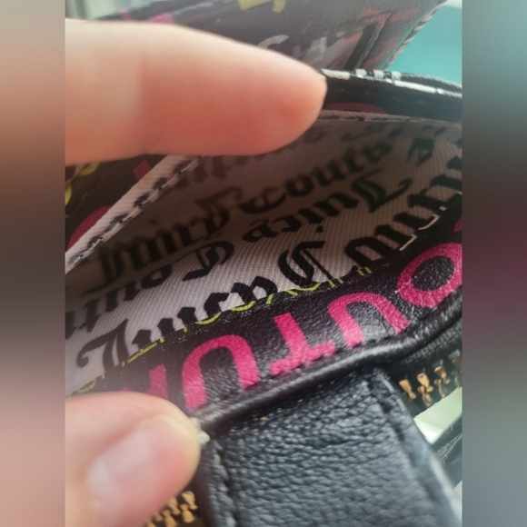 JUICY COUTURE Bifold Wallet - Picture 4 of 5